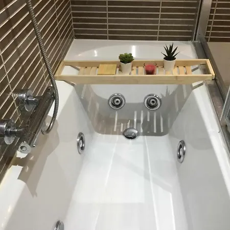 Gran Piso Alto Luzdiseno Centrico Con Garaje דירה *