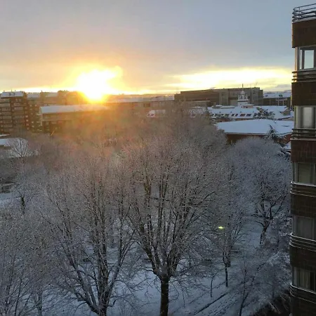 Gran Piso Alto Luzdiseno Centrico Con Garaje Apartmán León