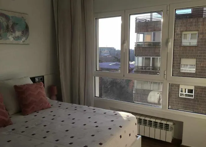 Gran Piso Alto Luzdiseno Centrico Con Garaje * León