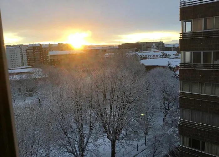 Gran Piso Alto Luzdiseno Centrico Con Garaje Lägenhet León