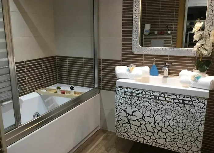 Gran Piso Alto Luzdiseno Centrico Con Garaje Lägenhet León