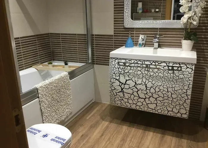 Gran Piso Alto Luzdiseno Centrico Con Garaje Lägenhet León