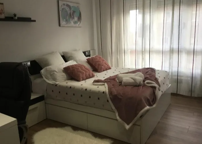 Gran Piso Alto Luzdiseno Centrico Con Garaje * León