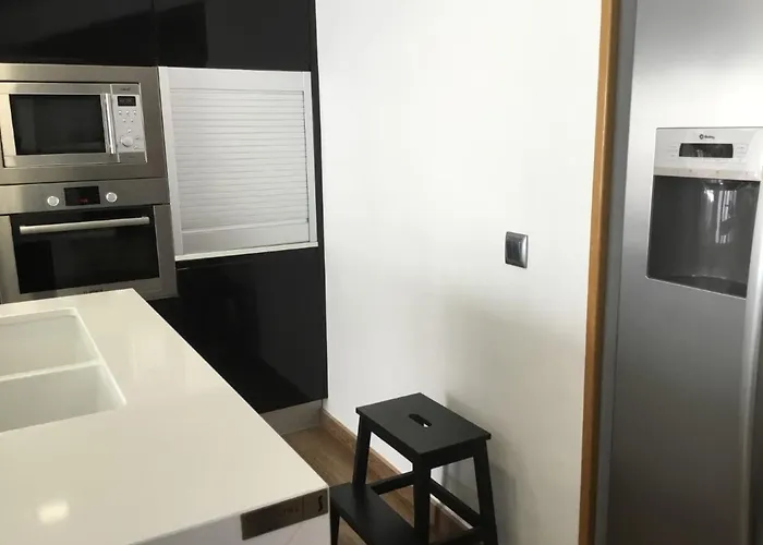 Gran Piso Alto Luzdiseno Centrico Con Garaje Lägenhet León