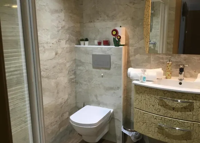 Gran Piso Alto Luzdiseno Centrico Con Garaje Lägenhet León