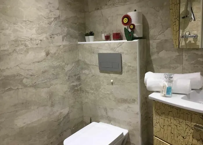 Gran Piso Alto Luzdiseno Centrico Con Garaje * León